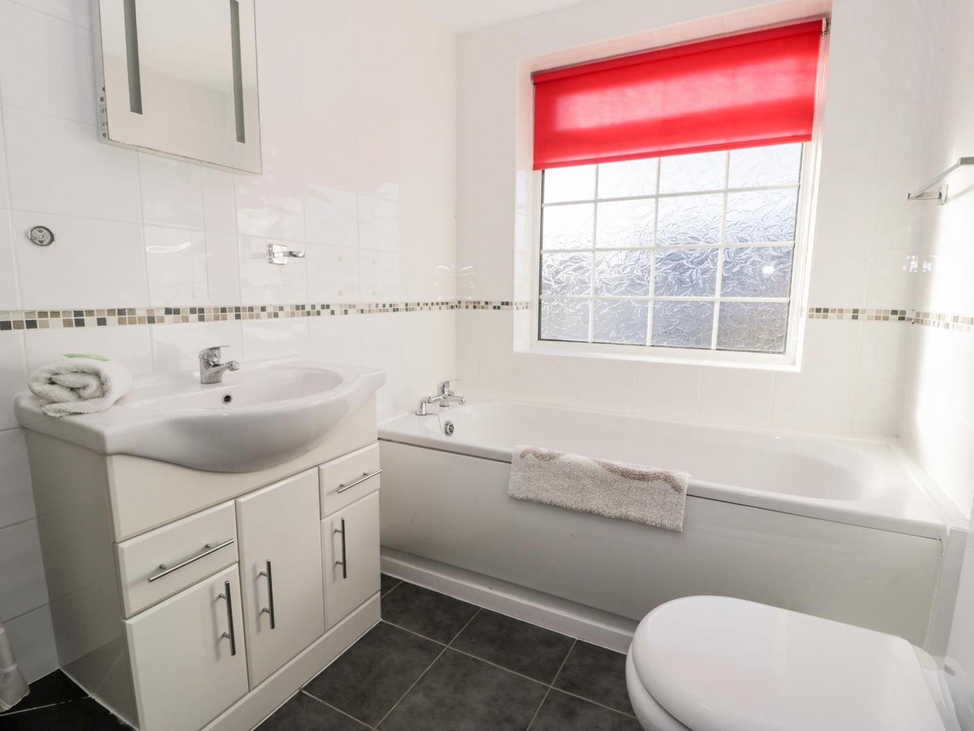Holiday home Halcyon Moelfre