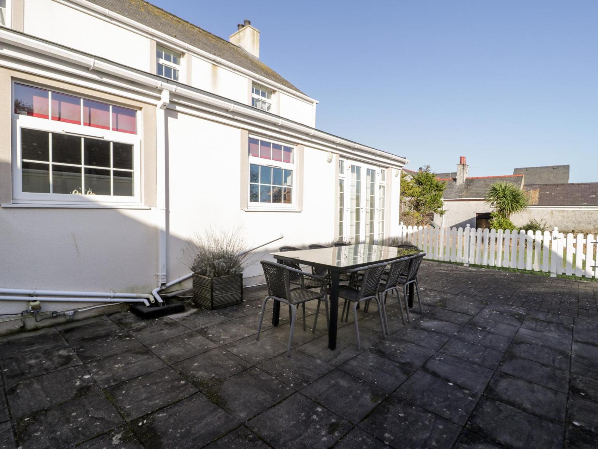 Halcyon Moelfre