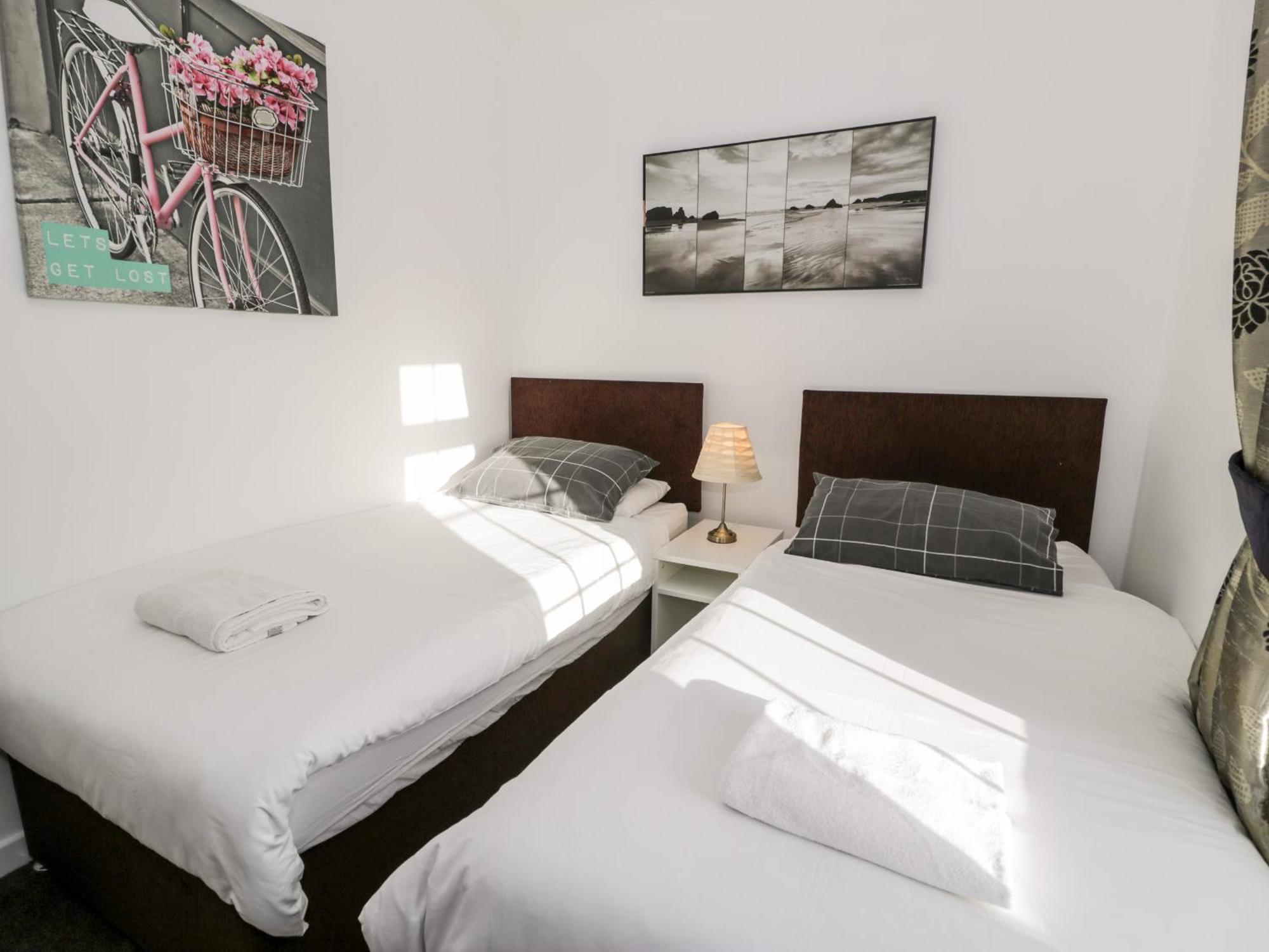 Halcyon Holiday home Moelfre