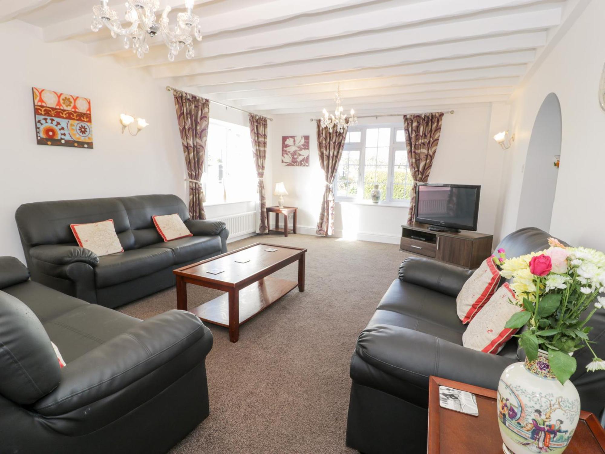 Holiday home Halcyon Moelfre